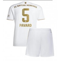 Dres Bayern Munich Benjamin Pavard #5 Gostujuci za djecu 2022-23 Kratak Rukav (+ kratke hlače)
